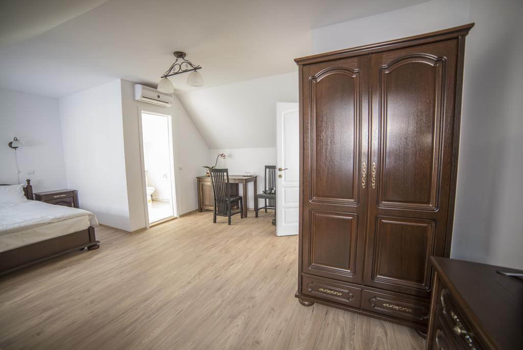 Casa Astronomului Apartment Sibiu Bilik gambar